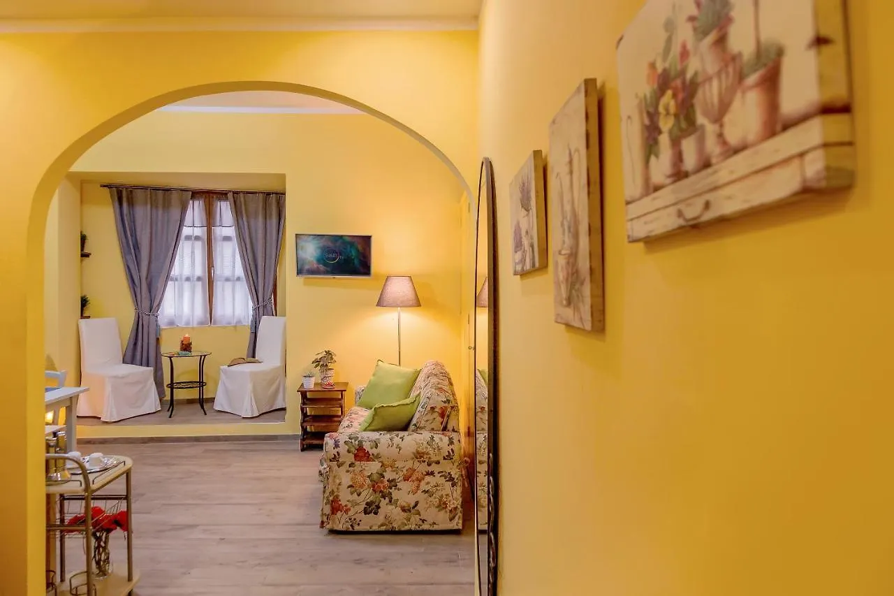 Bellini Florence Apartment Italy